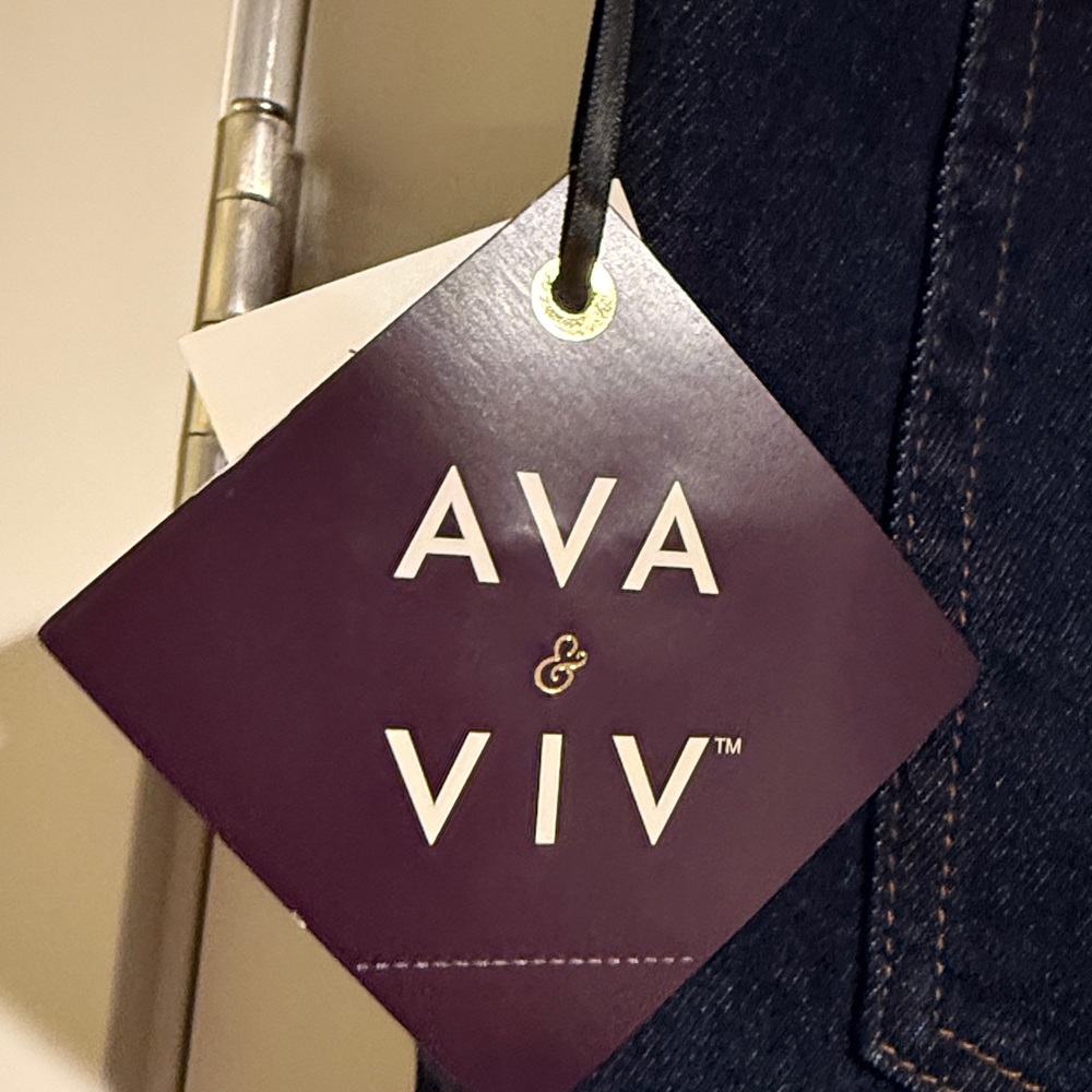 Dark Blue Straight Wide-Leg Jeans with Frayed Hem - Picture 5 of 9